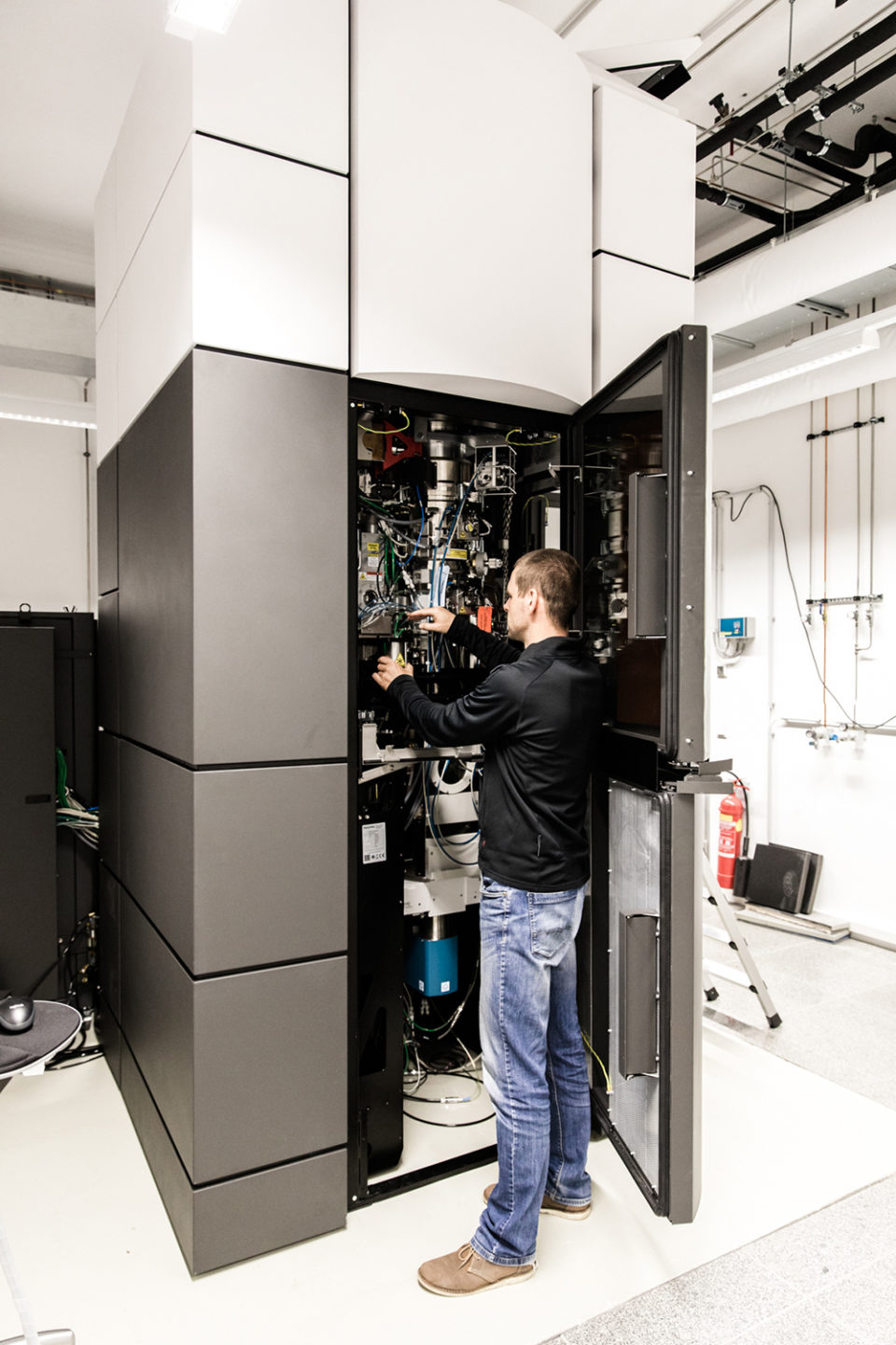 ISTA  IST Austria inaugurates new cryo-electron microscopes