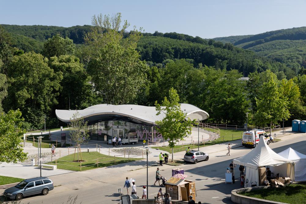 The VISTA Science Experience Center.